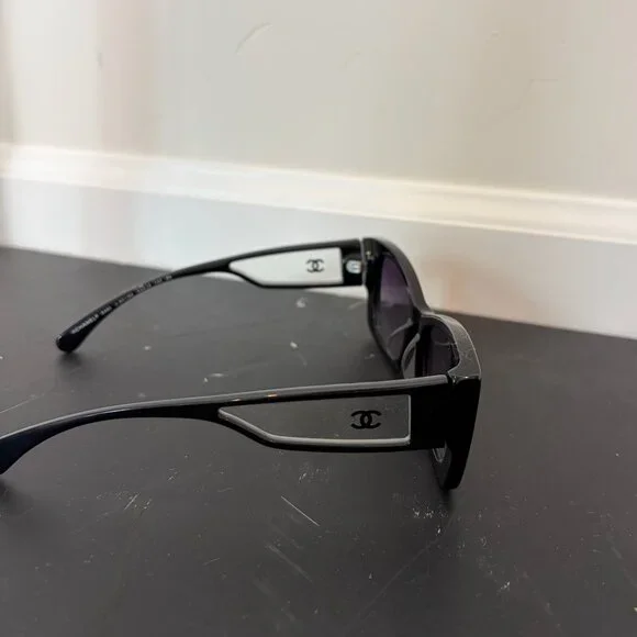 Chanel Black Gradient 5430 CC Frame Rectangle Sunglasses - Picture 5 of 6